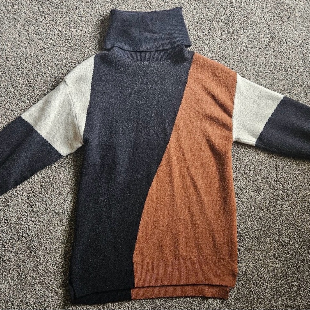 Blu Pepper Knit Sweater Tunic with Brown Accents